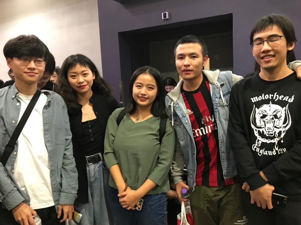 A group of college students from mainland China, who joined us "on the rail"!